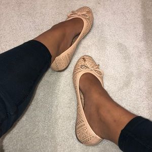 Eyelet flats NWOT